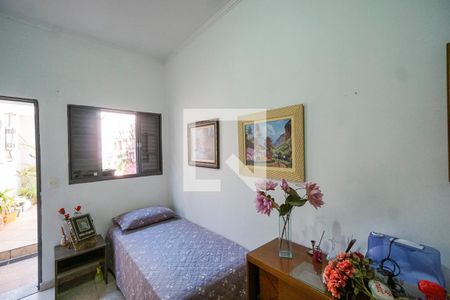 Casa à venda com 180m², 2 quartos e 3 vagasQuarto de serviço