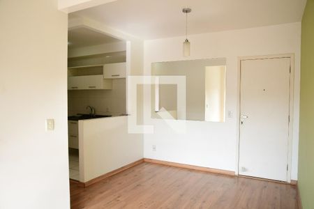 Sala de apartamento para alugar com 2 quartos, 50m² em Jardim Central, Cotia