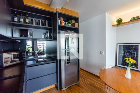Sala/Cozinha de kitnet/studio para alugar com 1 quarto, 48m² em Indianópolis, São Paulo