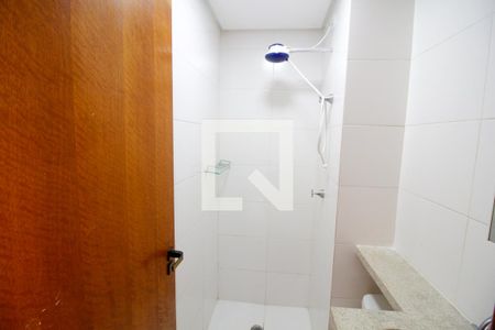 Banheiro de apartamento à venda com 2 quartos, 40m² em Vila Esperança, São Paulo