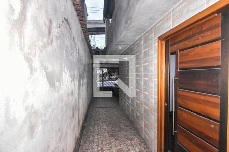 Casa para alugar com 100m², 2 quartos e 2 vagasQuintal