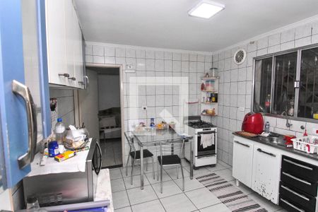 Casa para alugar com 100m², 2 quartos e 2 vagasCozinha
