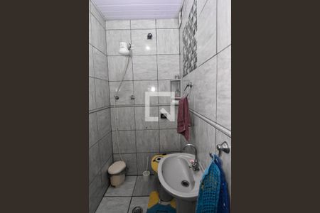 Casa para alugar com 100m², 2 quartos e 2 vagasBanheiro da Suíte