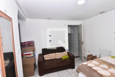 Quarto Suíte de casa para alugar com 2 quartos, 100m² em Jardim Três Marias, São Paulo