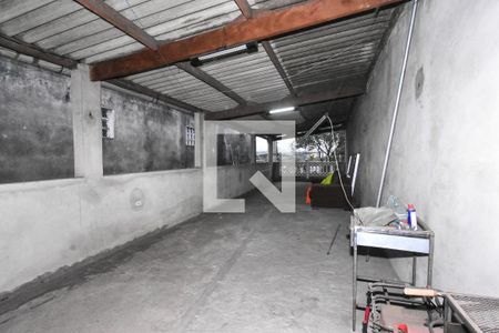 Casa para alugar com 100m², 2 quartos e 2 vagasQuintal