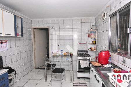 Casa para alugar com 100m², 2 quartos e 2 vagasCozinha