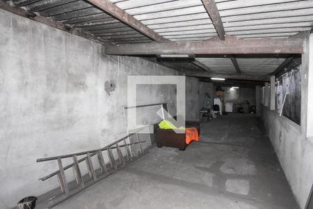 Casa para alugar com 100m², 2 quartos e 2 vagasQuintal