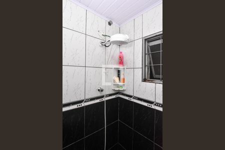 Casa para alugar com 100m², 2 quartos e 2 vagasBanheiro