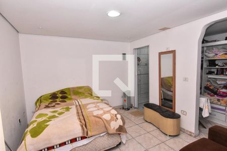 Quarto Suíte de casa para alugar com 2 quartos, 100m² em Jardim Três Marias, São Paulo