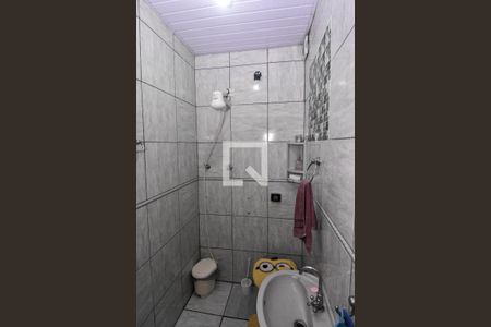 Casa para alugar com 100m², 2 quartos e 2 vagasBanheiro da Suíte