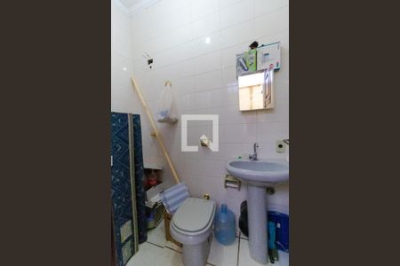 Casa à venda com 358m², 4 quartos e 3 vagasBanheiro de de Serviço