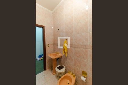 Casa à venda com 358m², 4 quartos e 3 vagasBanheiro da Suíte 02