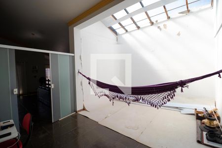 Casa à venda com 358m², 4 quartos e 3 vagasSalas Íntimas