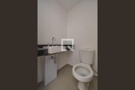 Banheiro de kitnet/studio para alugar com 1 quarto, 22m² em Consolação, São Paulo