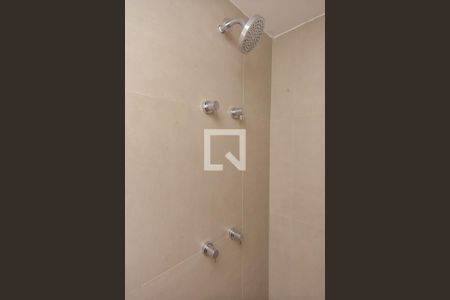 Banheiro de kitnet/studio para alugar com 1 quarto, 22m² em Consolação, São Paulo