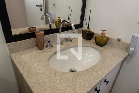 Apartamento à venda com 94m², 2 quartos e 2 vagasBanheiro Social