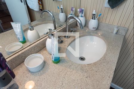 Apartamento à venda com 94m², 2 quartos e 2 vagasBanheiro da Suíte