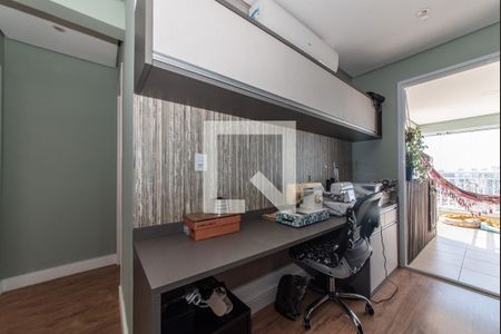 Apartamento à venda com 94m², 2 quartos e 2 vagasEscritório