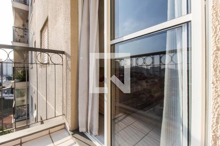 varanda de apartamento para alugar com 2 quartos, 70m² em Jardim Tupanci, Barueri