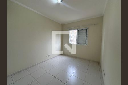 Quarto 2 de apartamento para alugar com 2 quartos, 70m² em Jardim Tupanci, Barueri