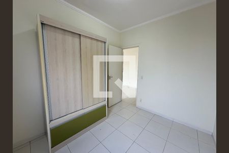 Quarto 1 de apartamento para alugar com 2 quartos, 70m² em Jardim Tupanci, Barueri