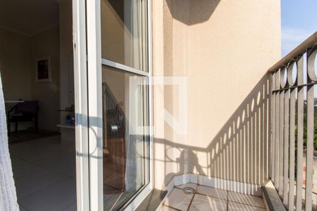 varanda de apartamento para alugar com 2 quartos, 70m² em Jardim Tupanci, Barueri