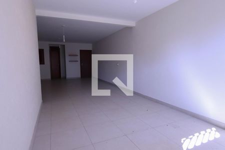 Casa à venda com 315m², 4 quartos e 2 vagasGaragem