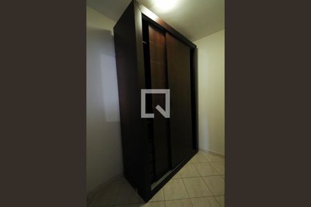 Casa à venda com 315m², 4 quartos e 2 vagasQuarto de Serviço