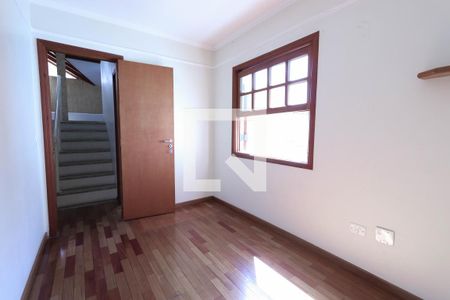 Casa à venda com 315m², 4 quartos e 2 vagasQuarto