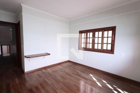 Casa à venda com 315m², 4 quartos e 2 vagasSuíte 2