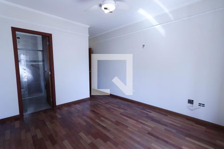 Casa à venda com 315m², 4 quartos e 2 vagasSuíte 1