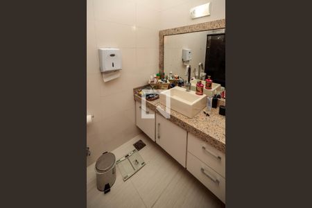 Casa à venda com 136m², 3 quartos e 1 vaga Casa à venda com 136m², 3 quartos e 1 vagaBanheiro Suíte