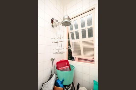 Casa à venda com 136m², 3 quartos e 1 vaga Casa à venda com 136m², 3 quartos e 1 vagaBanheiro de Serviço