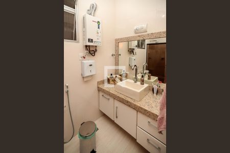 Casa à venda com 136m², 3 quartos e 1 vaga Casa à venda com 136m², 3 quartos e 1 vagaBanheiro