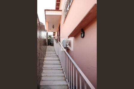 Casa à venda com 136m², 3 quartos e 1 vaga Casa à venda com 136m², 3 quartos e 1 vagaEntrada