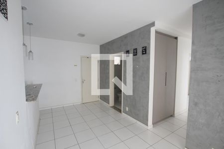 Sala de apartamento para alugar com 3 quartos, 80m² em Parque Industrial Paulista, Goiânia