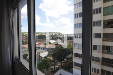 Vista da Suíte 1 de apartamento para alugar com 3 quartos, 80m² em Parque Industrial Paulista, Goiânia