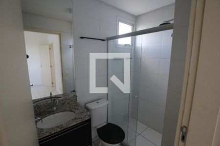 Banheiro da Suíte 3 de apartamento para alugar com 3 quartos, 80m² em Parque Industrial Paulista, Goiânia