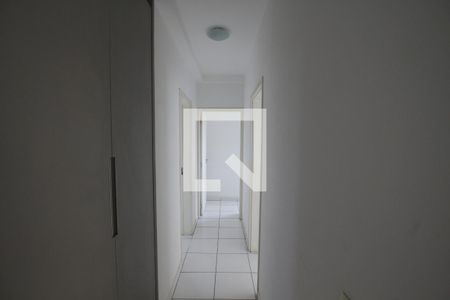 Corredor de apartamento para alugar com 3 quartos, 80m² em Parque Industrial Paulista, Goiânia