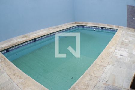 Casa à venda com 150m², 3 quartos e sem vagaPiscina