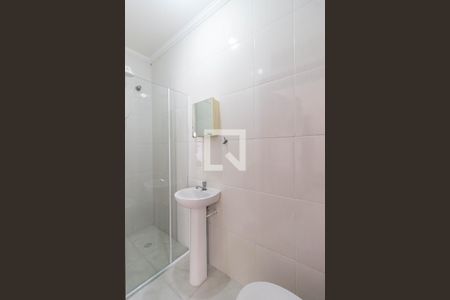 Banheiro de kitnet/studio para alugar com 1 quarto, 17m² em Bonfiglioli, São Paulo