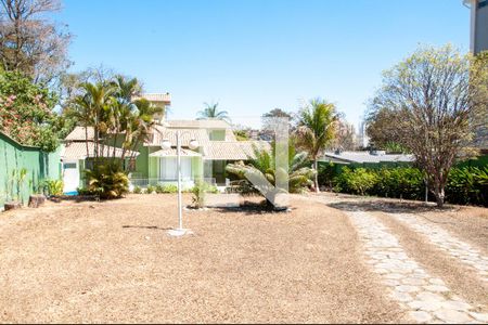 Casa para alugar com 650m², 4 quartos e 6 vagasQuintal 