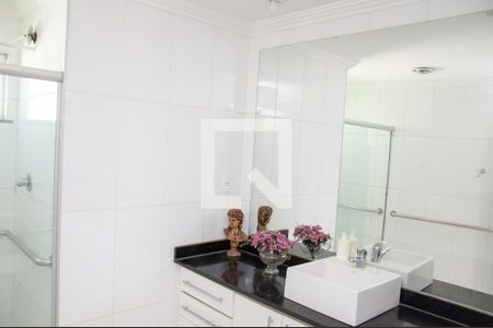 Casa para alugar com 650m², 4 quartos e 6 vagasBanheiro 