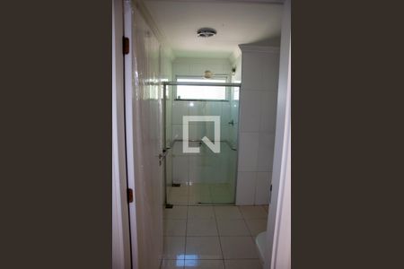 Casa para alugar com 650m², 4 quartos e 6 vagasBanheiro 