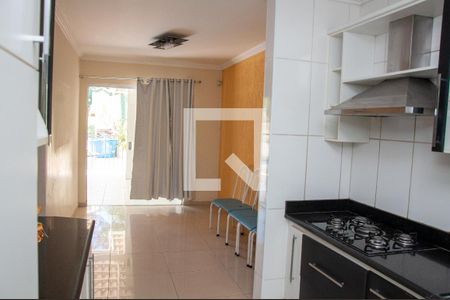 Casa para alugar com 650m², 4 quartos e 6 vagasCozinha 