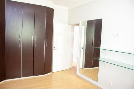 Suíte  de casa para alugar com 4 quartos, 650m² em Chácaras Califórnia, Contagem