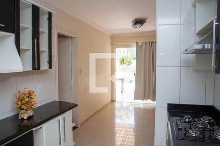 Casa para alugar com 650m², 4 quartos e 6 vagasCozinha 