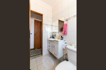 Casa à venda com 300m², 4 quartos e 4 vagasBanheiro da Suíte 2