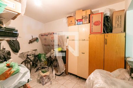 Casa à venda com 300m², 4 quartos e 4 vagasGaragem - Quarto de Serviço