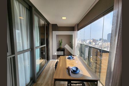 Studio à venda com 28m², 1 quarto e sem vaga Studio à venda com 28m², 1 quarto e sem vagaVaranda
